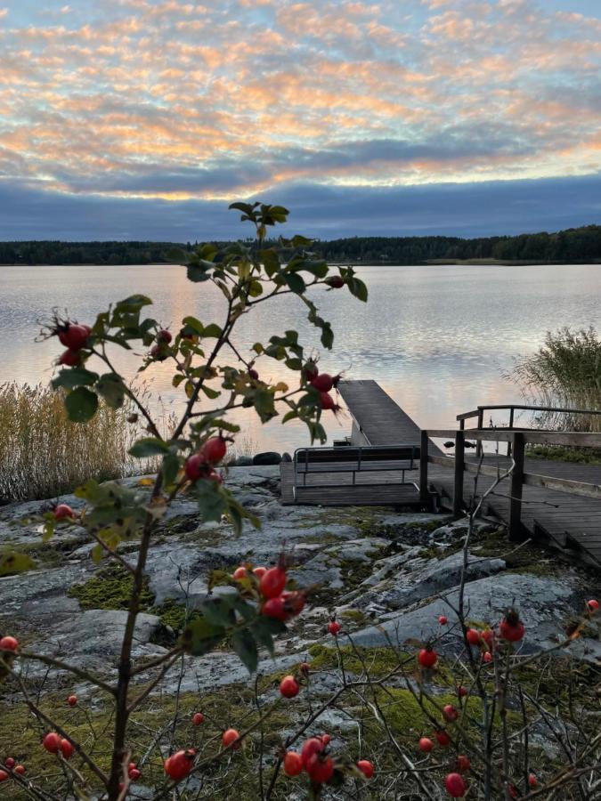 Labbnaes Semesterhem, Radhuset Aparthotel Kimitoön Exterior photo