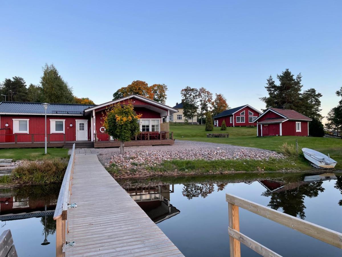 Labbnaes Semesterhem, Radhuset Kimitoön Exterior photo